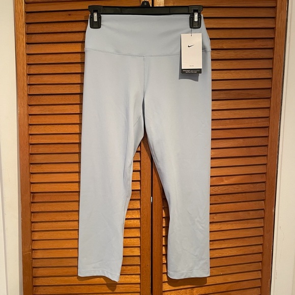 Nike Women’s One Dri-Fit High Waisted Light Blue Cropped Leggings Sz M NWT - Picture 1 of 7